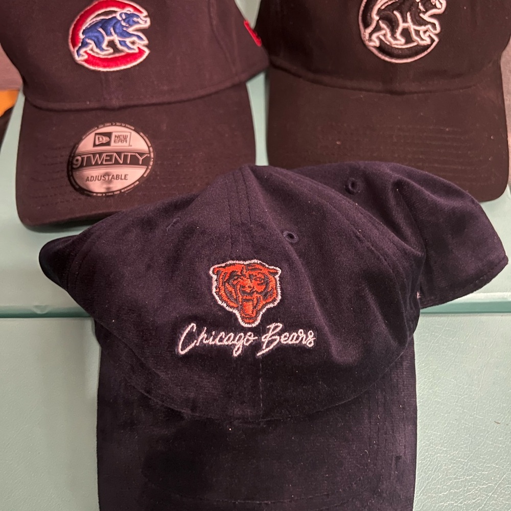 3 like New with out tags Chicago Hats 2 Cubs, 1 Bears